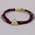 Bracelet cordons bordeaux et triangle plaqué or