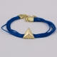 Bracelet classique fils turquoise et triangle plaqué or