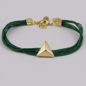 Bracelet cordon coton vert et pyramide plaqué or