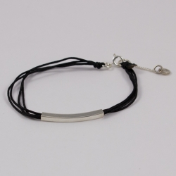 Bracelet cordon noir motif rectangle argent
