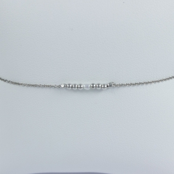 Bracelet perles rhodiées et une perle akoya keshi by LFDM Fine Jewels