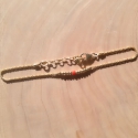 Bracelet Persée perles d'argent doré à l'or jaune, perle de corail et chaîne scintillante by LFDM